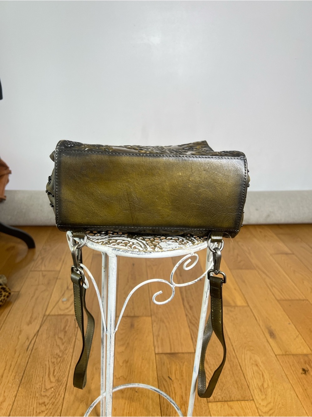 Vintage Embossed Olive Green Leather Shoulder Bag - Picture 7 of 11